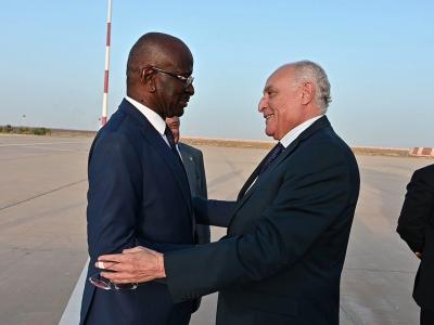 السيد عطاف يحل بالعاصمة الموريتانية نواكشوط