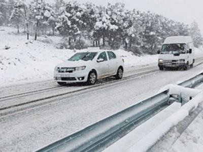 تساقط الثلوج 