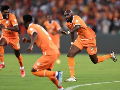 : كوت ديفوار تواجه نيجيريا في النهائي