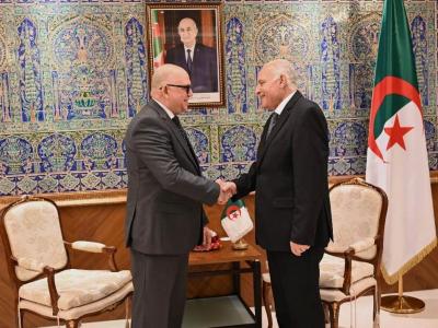 Ahmed Attaf reçoit l'ambassadeur de Cuba en Algérie