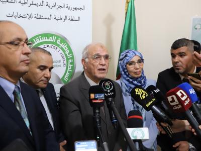 رئاسيات 7 سبتمبر : 14 راغبا في الترشح سحبوا استمارات التوقيعات  