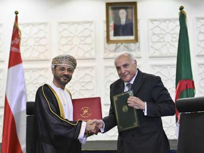 الدورة الثامنة للجنة المشتركة الجزائرية-العمانية : التوقيع على عدة نصوص قانونية 