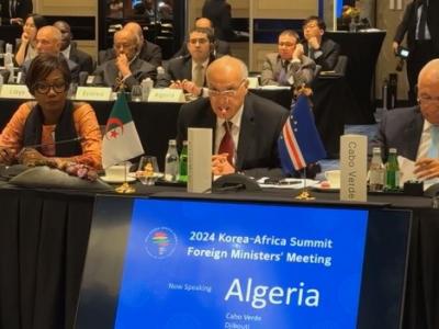 Ahmed Attaf, ministre des Affaires étrangères et de la Communauté nationale à l'étranger