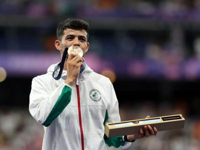 Djamel Sedjati avec sa belle médaille de bronze