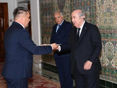 تبون سفراء جدد