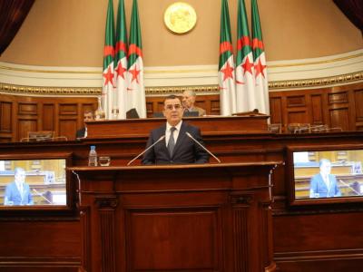 وزير العمل فيصل بن طالب وزير العمل فيصل بن طالب