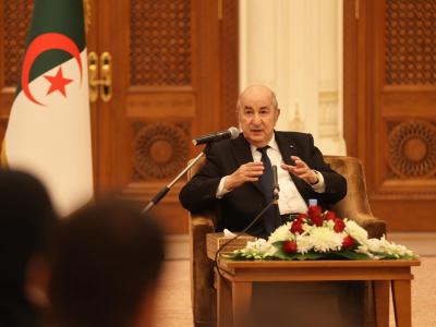 لقاء رئيس الجمهورية مع الجالية بسلطنة عمان 