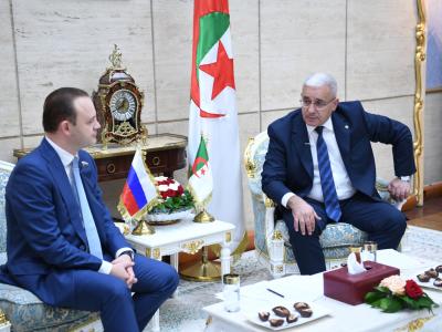 Boughali reçoit le vice-président de la Douma russe