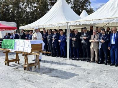 جثمان المجاهد رشيد مخلوفي يوارى الثرى بمقبرة العالية