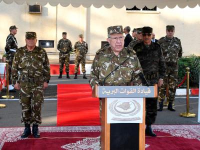 Le Général d'Armée Chanegriha préside la cérémonie d’installation officielle du nouveau Commandant des Forces terrestres
