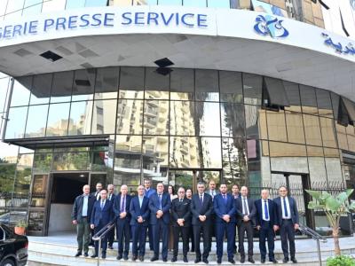 وزير اتصال