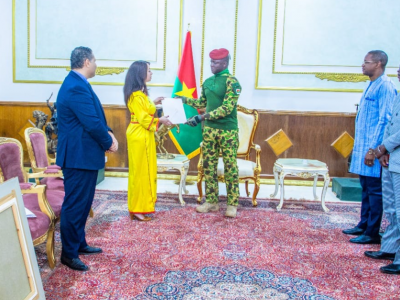 السيدة منصوري تستقبل من قبل رئيس بوركينا فاسو