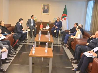 مقرمان يستقبل رئيس جمعية الشعب الصيني للصداقة مع الدول الأجنبية