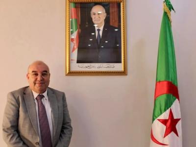 قويدري يتسلم مهامه على رأس وزارة الصناعة الصيدلانية 