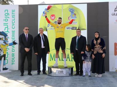 Yacine Hamza en jaune
