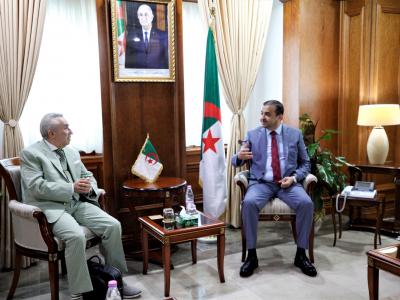 عرقاب يستقبل الباحث والعالم الجزائري البروفيسور  كريم زغيب