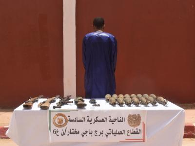 الجيش الوطني الشعبي: إرهابي يسلم نفسه وتوقيف 9 عناصر دعم للجماعات الإرهابية الجيش الوطني الشعبي: إرهابي يسلم نفسه وتوقيف 9 عناصر دعم للجماعات الإرهابية