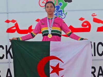 Nesrine Houili en Or au Caire