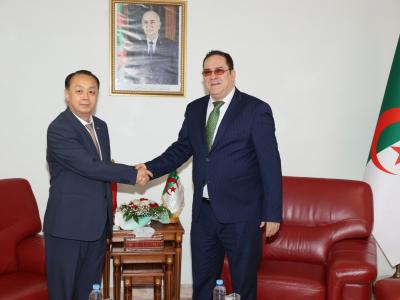 وزير الاتصال