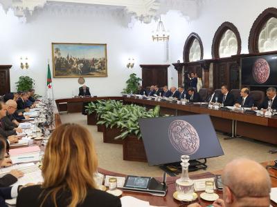 مجلس الوزراء 