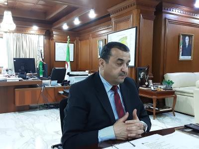 عرقاب يتحادث هاتفيا مع نظيره السوري حول تعزيز التعاون في المجال الطاقوي عرقاب يتحادث هاتفيا مع نظيره السوري حول تعزيز التعاون في المجال الطاقوي