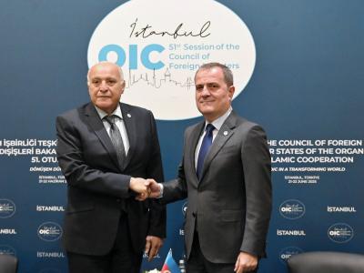  عطاف يجري بإسطنبول لقاء ثنائيا مع نظيره الأذربيجاني