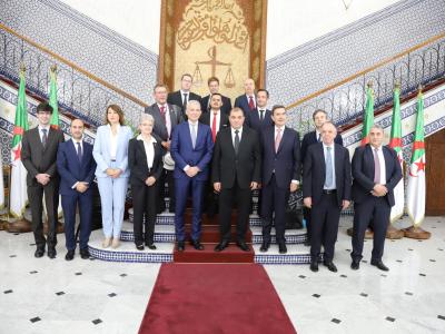 السيد بوجمعة يستقبل وزير العدل والشرطة السويسري 