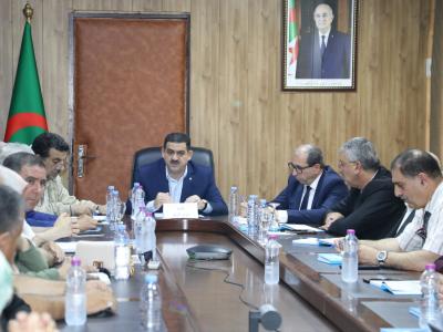 دربال: تكثيف الجهود لضمان خدمة ذات جودة خلال موسم الاصطياف  