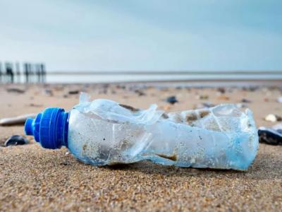 Elaboration d'un plan de lutte contre la pollution plastique