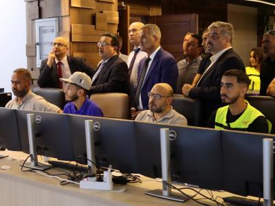 مصنع تحلية مياه البحر 