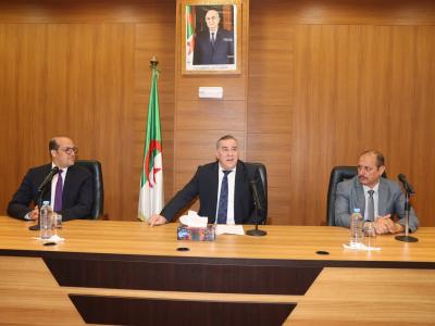 وزير الاتصال يشرف على تنصيب الأمين العام الجديد للوزارة