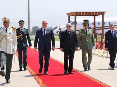 الجزائر لبنان مطار