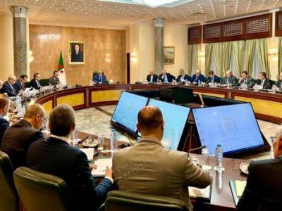 نذير العرباوي يترأس مجلس مساهمات الدولة 
