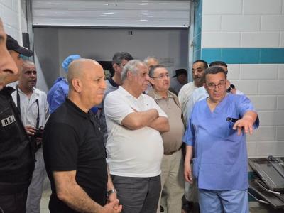سقوط حافلة لنقل المسافرين بالحراش : وفد رسمي هام يتنقل إلى المركز  الاستشفائي الجامعي مصطفى باشا للوقوف عن ظروف التكفل بالمصابين  