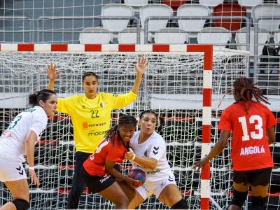 can-hand-u19.jpg