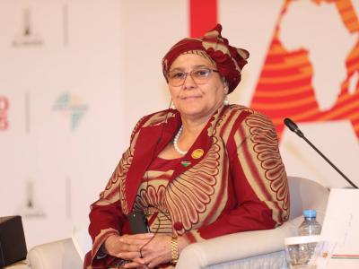 نائبة الرئيسة الناميبية لوشيا ويتبوا