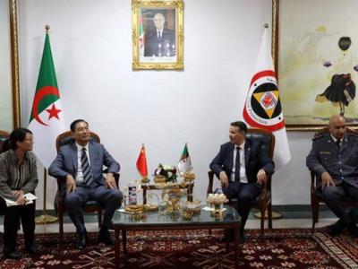 وفد من وزارة تسيير الطوارئ لجمهورية الصين الشعبية في زيارة للجزائر 