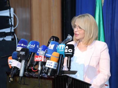 سطيف: السيدة حملاوي تشرف على لقاء مع فعاليات المجتمع المدني 