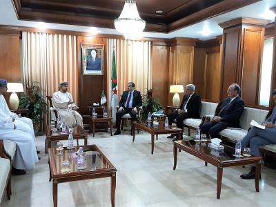 عرقاب يستقبل سفير سلطنة عمان