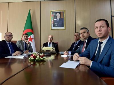 لقاء افتراضي مع نخبة من الأطباء الجزائريين المقيمين بعدة بلدان أوروبية