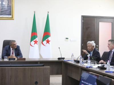 أشغال عمومية: السيد جلاوي يبحث سبل التعاون مع وفد البنك الآسيوي للاستثمار  في البنية التحتية