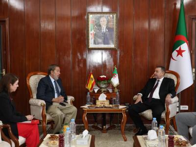 الجزائر/إسبانيا: بحث سبل استكمال مشروع تطوير وتسيير المجال الجوي