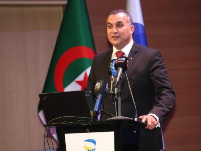 زروقي : التحول الرقمي في قطاع البريد يشكل أحد المحاور الأساسية في مسار تحديث المرافق العمومية