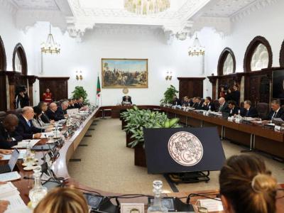 رئيس الجمهورية 