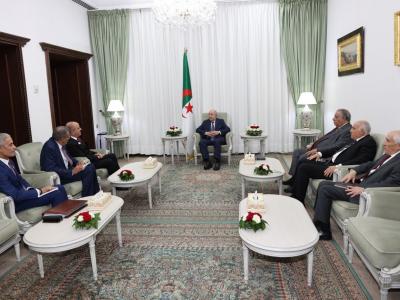  رئيس الجمهورية يستقبل وزير الشؤون الخارجية التونسي 