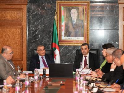  استغلال منجم غارا جبيلات وخط السكة الحديدية بشار-تندوف محور اجتماع تنسيقي متعدد القطاعات