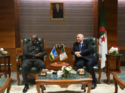  عطاف يستقبل نظيره الرواندي على هامش أشغال المؤتمر الدولي حول جرائم  الاستعمار في إفريقيا