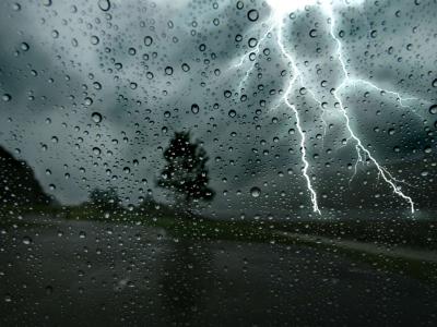 أمطار رعدية  