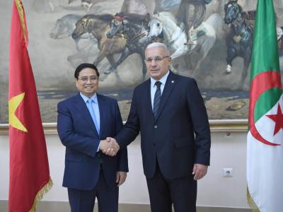 السيد بوغالي يستعرض مع رئيس الوزراء الفيتنامي سبل تعزيز التعاون بين البلدين