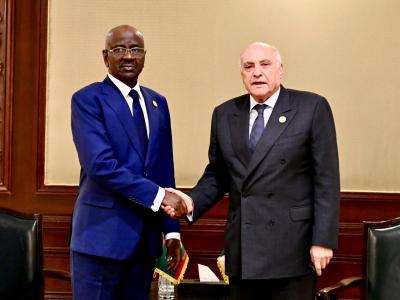 Attaf s'entretient au Caire avec son homologue mauritanien